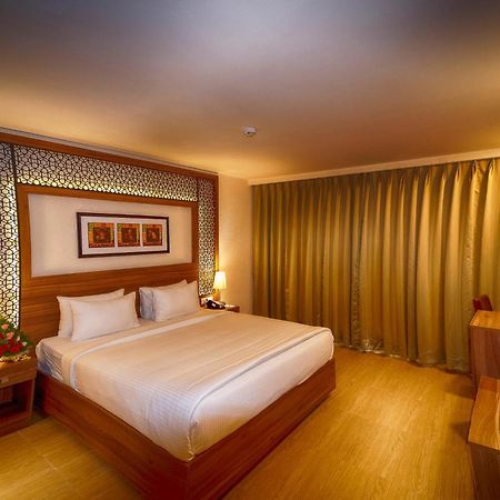Incredible One Hotel Secundurabad Esterno foto