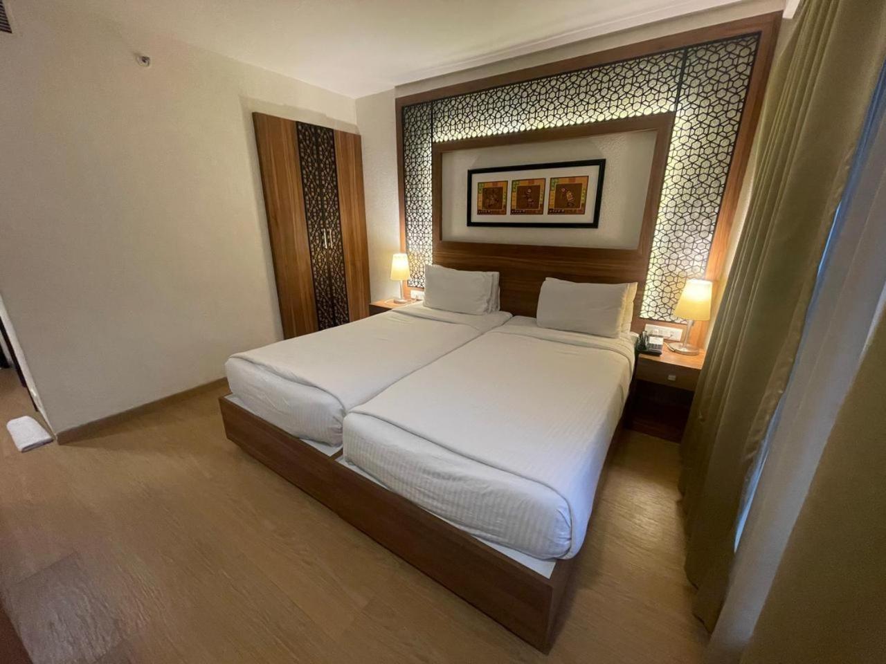 Incredible One Hotel Secundurabad Esterno foto
