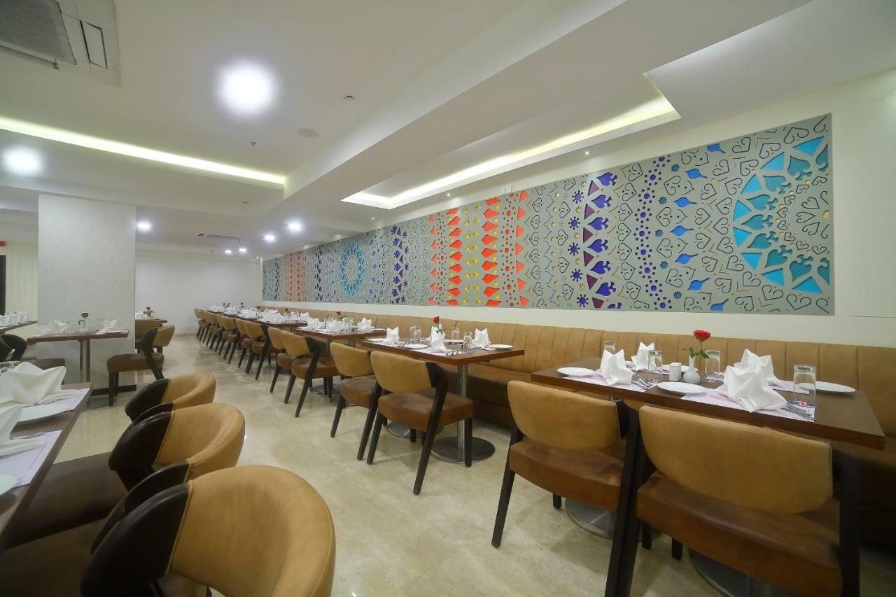 Incredible One Hotel Secundurabad Esterno foto