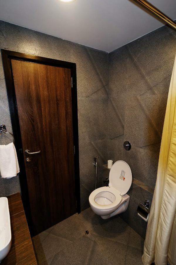 Incredible One Hotel Secundurabad Esterno foto